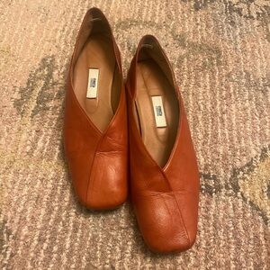 Miista Alma Flat in Tan | Size 40